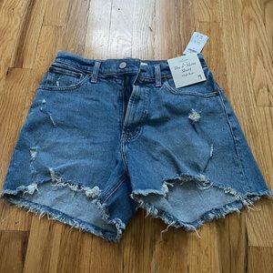 NWT Abercrombie Curve Love Mom Short